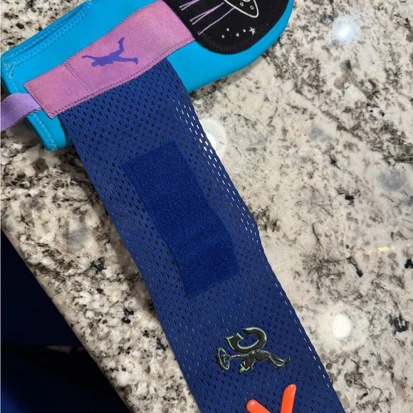 Absolutely Ridiculous Outer Space Sliding Mitt - Picture 4 of 4